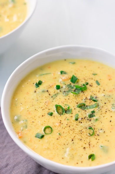 super-creamy-vegan-cauliflower-kale-soup