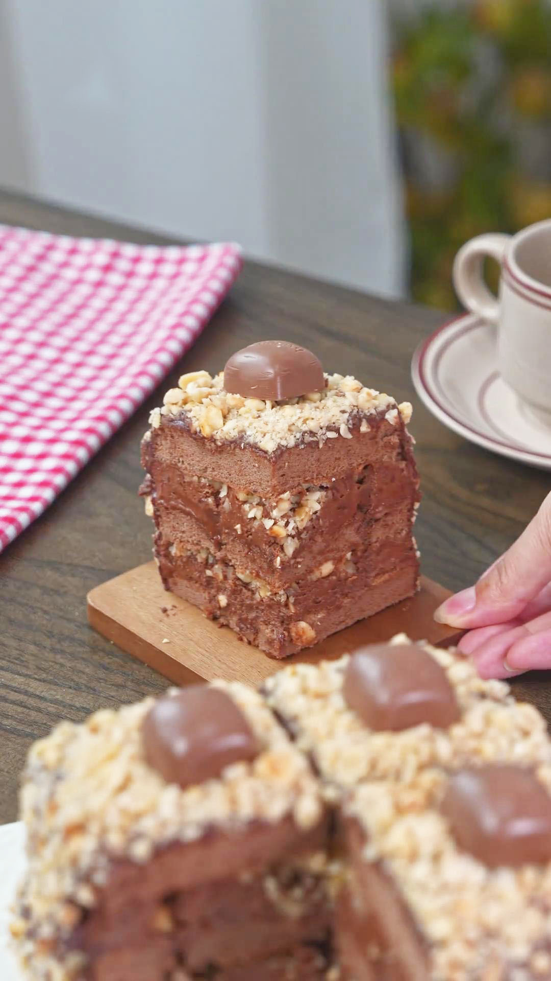 chocolate hazelnut cake 1