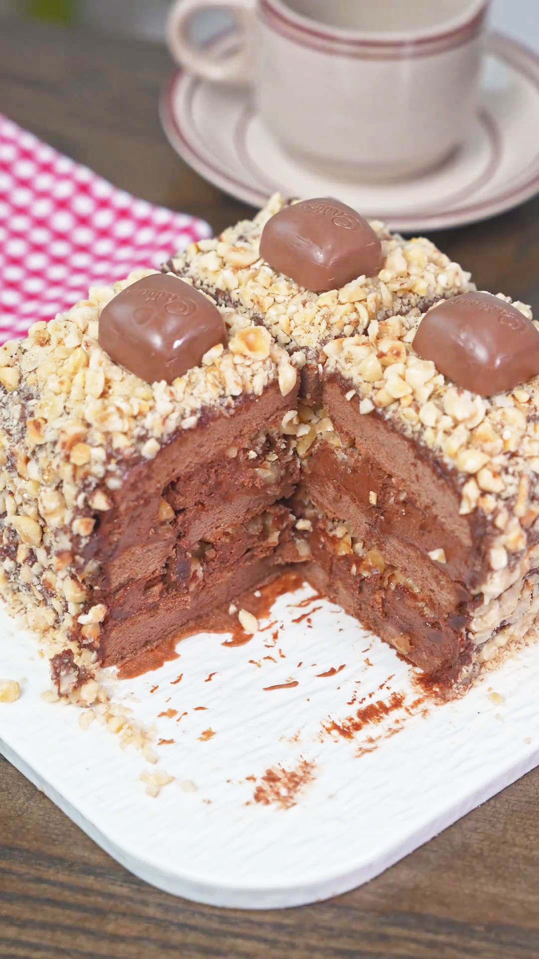 chocolate hazelnut cake 3