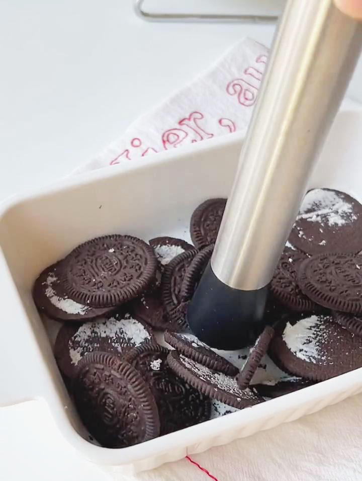 crush the oreo cookies into crumbs crush the oreo cookies into crumbs