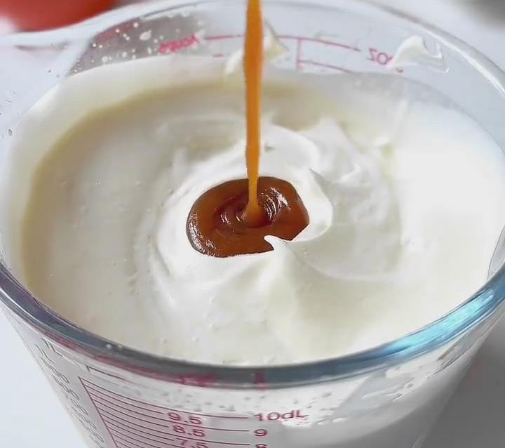 fold 10g caramel sauce fold 10g caramel sauce