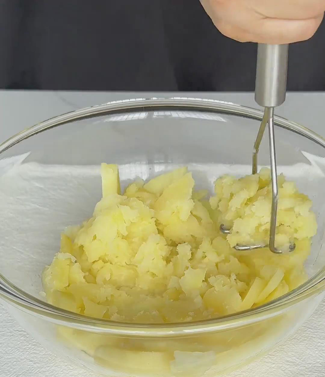 mash the potatoes