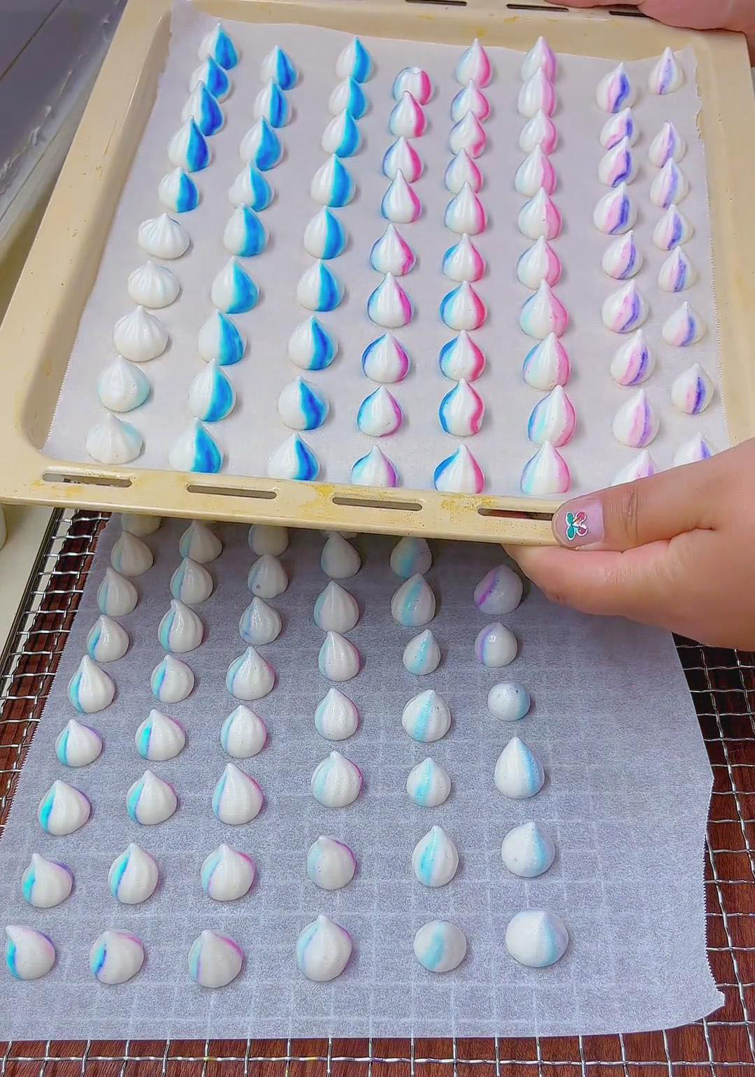 meringue cookies before baking