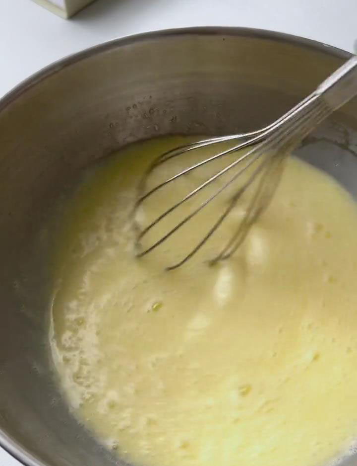 mix thoroughly with a whisk