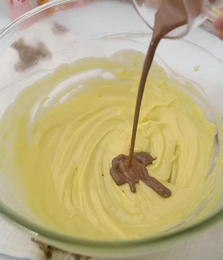 pour the 12g of cooled coffee liquid into the butter mixture