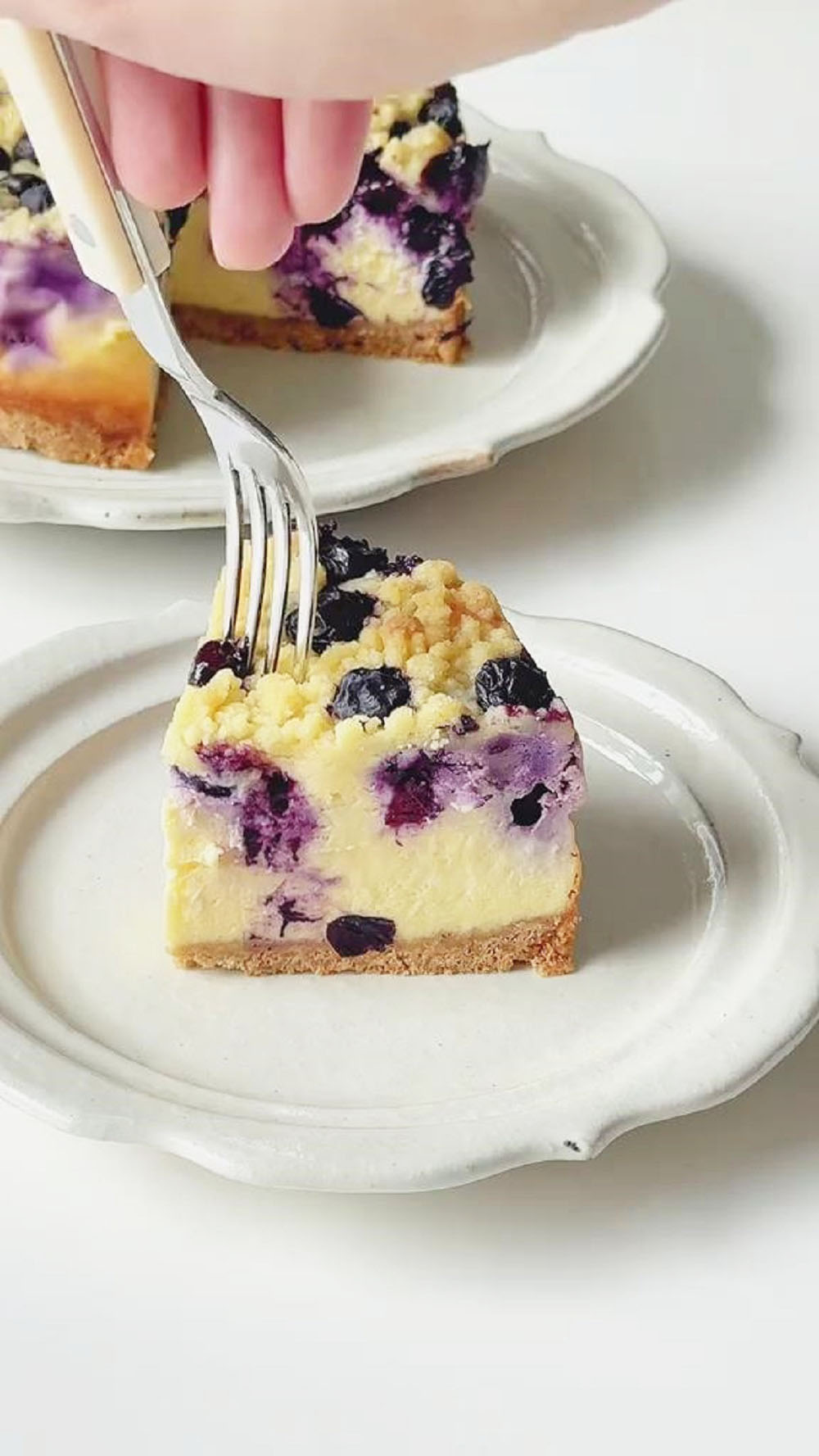 blueberry crumble cheesecake 4 blueberry crumble cheesecake 4