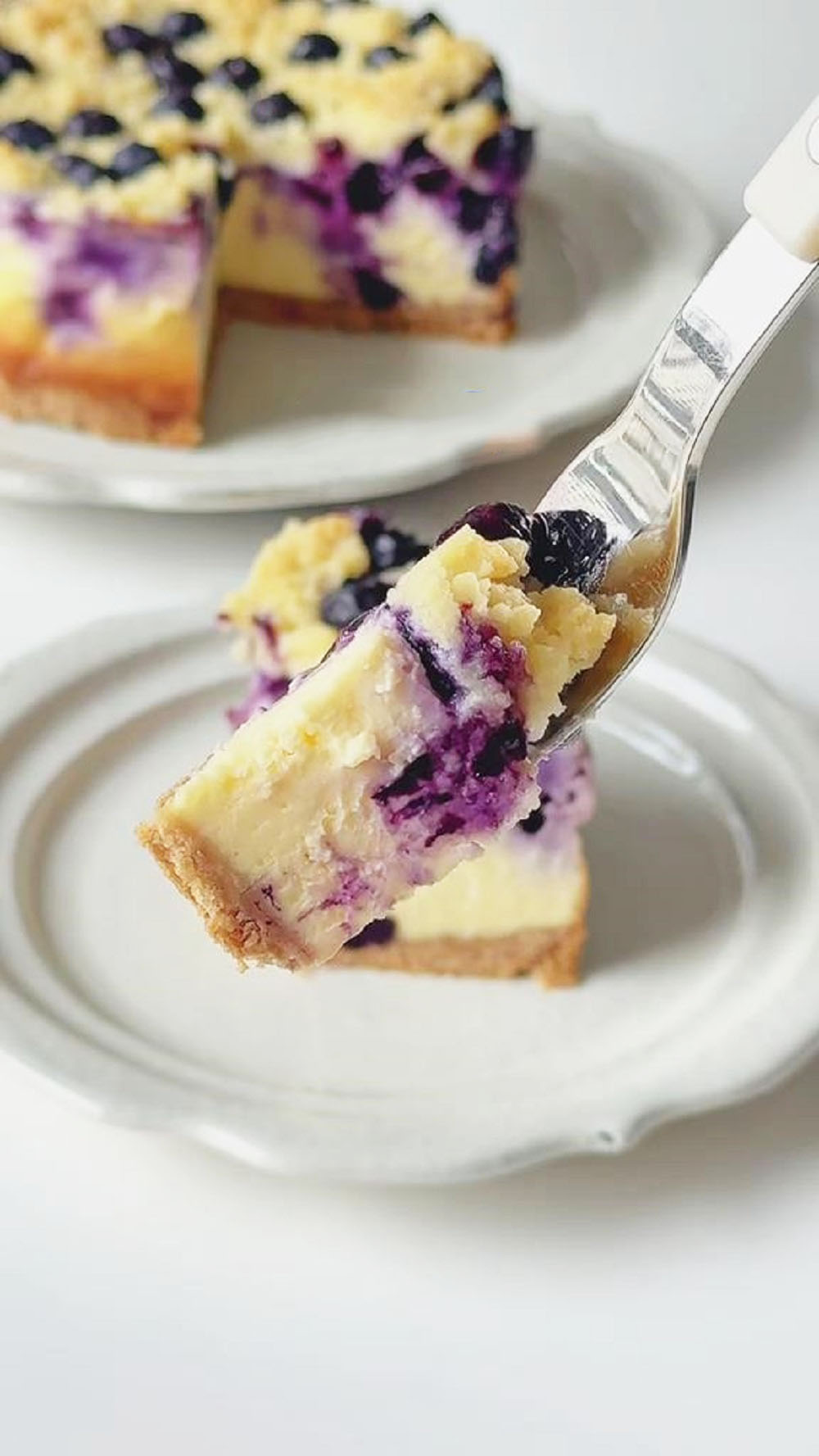 blueberry crumble cheesecake blueberry crumble cheesecake