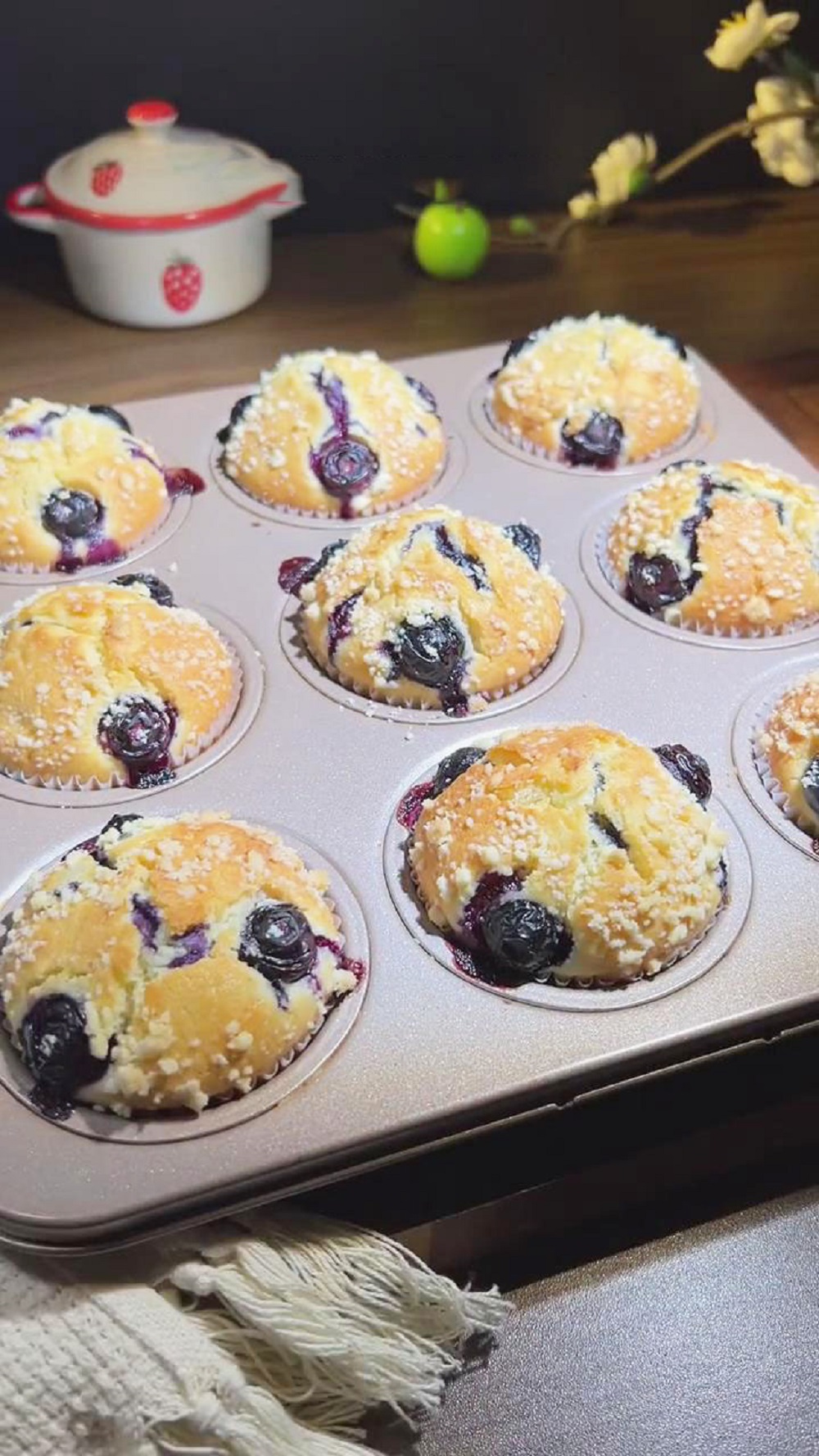 blueberry muffin 4 blueberry muffin 4