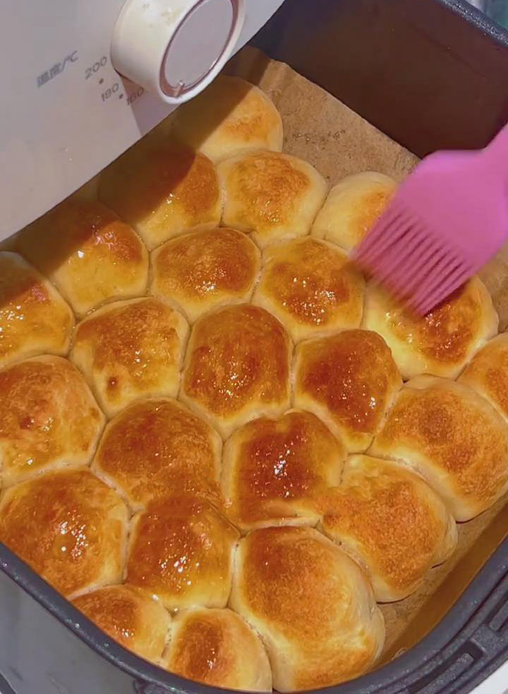 brush the surface with honey water brush the surface with honey water