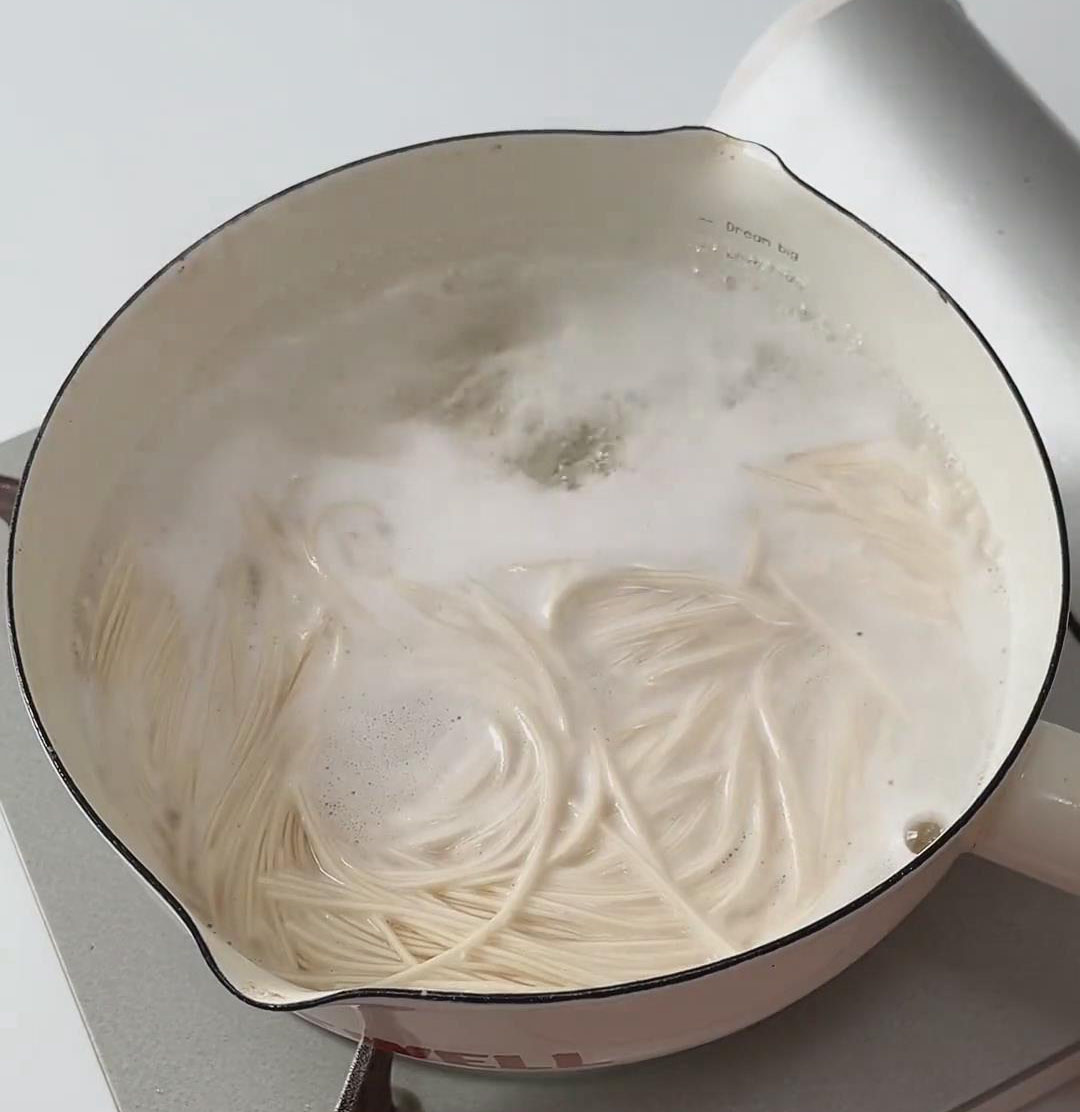 cook the noodles