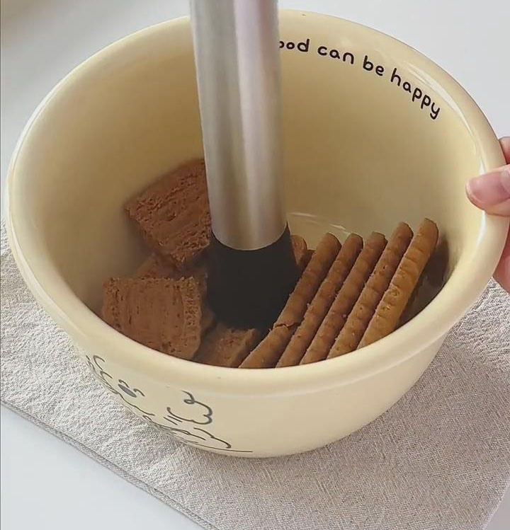 make the crushed cookies make the crushed cookies