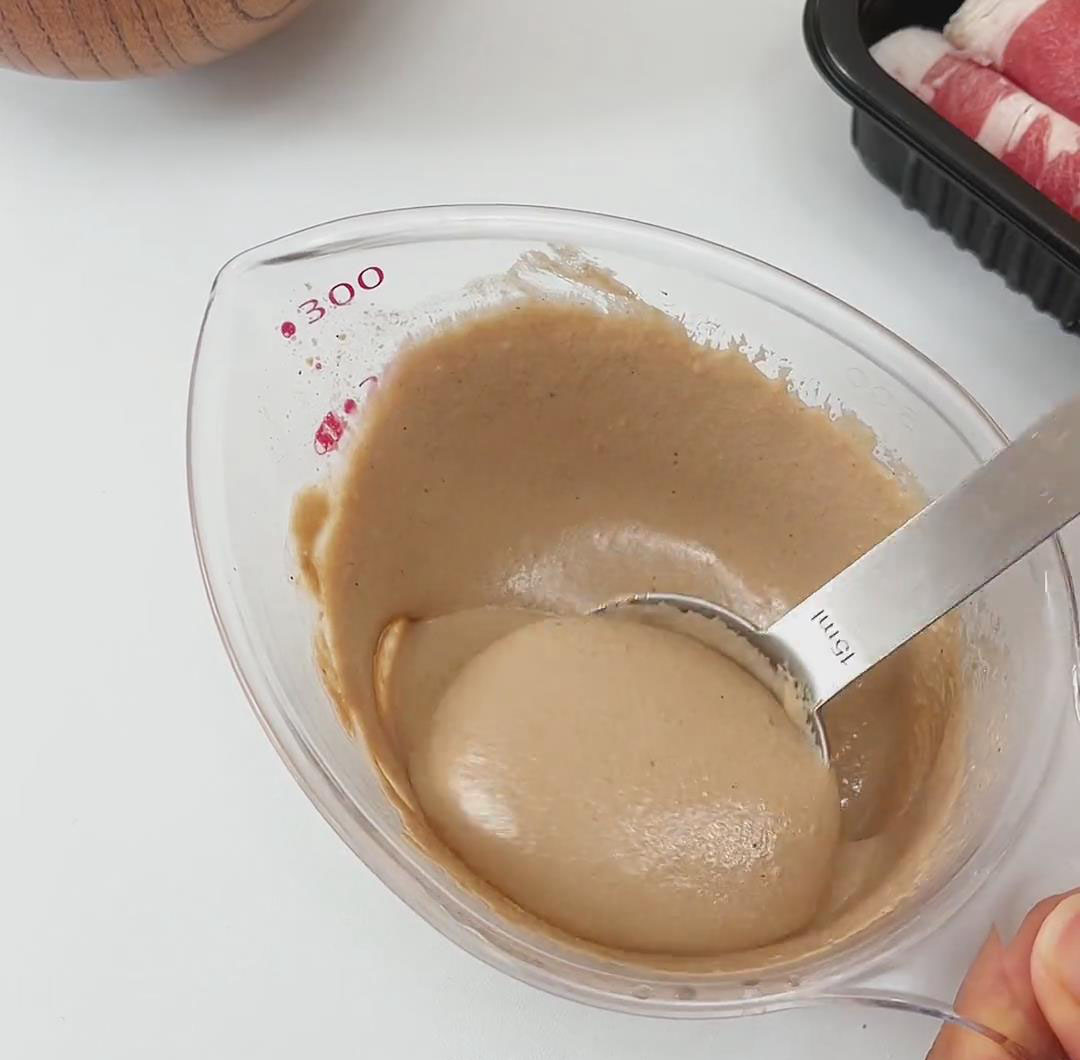 mix 3 tbsp sesame paste with 3 tbsp warm water