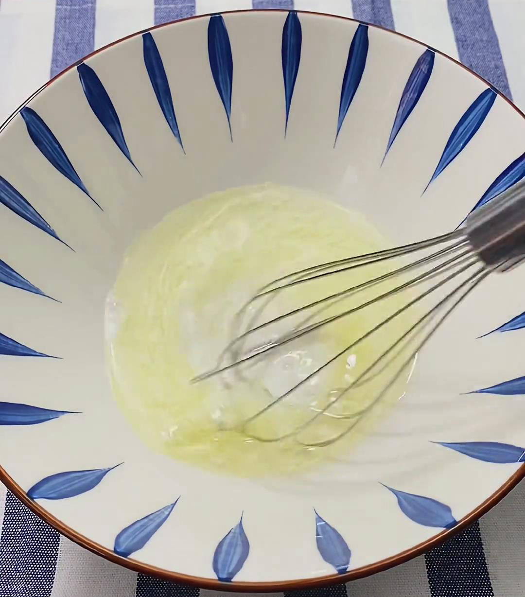mix liquid ingredients