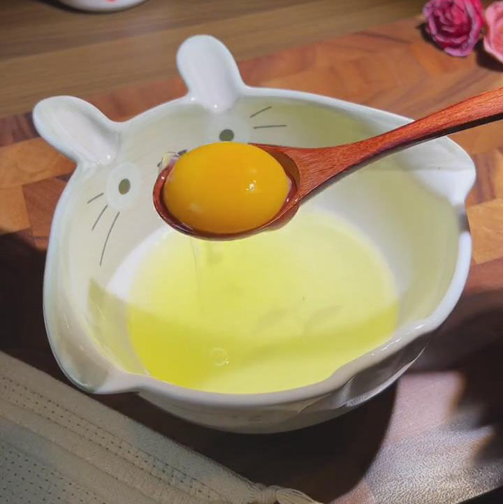 separate egg whites and yolks