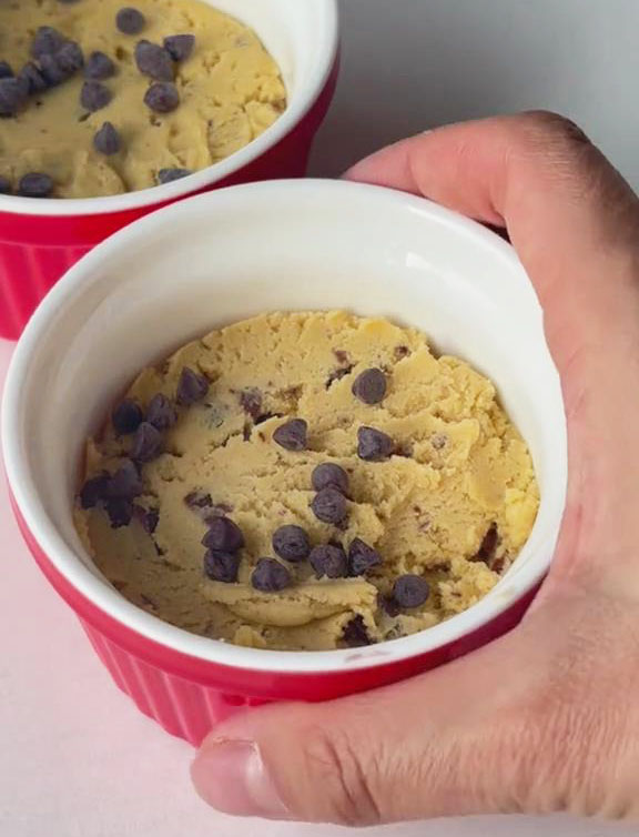 then sprinkle the 50g of heat resistant chocolate chips on top