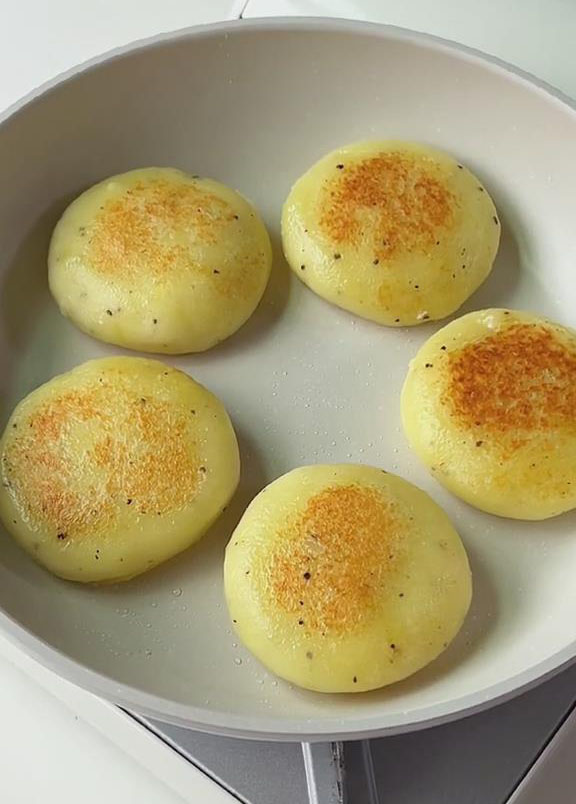 until both sides are golden brown until both sides are golden brown