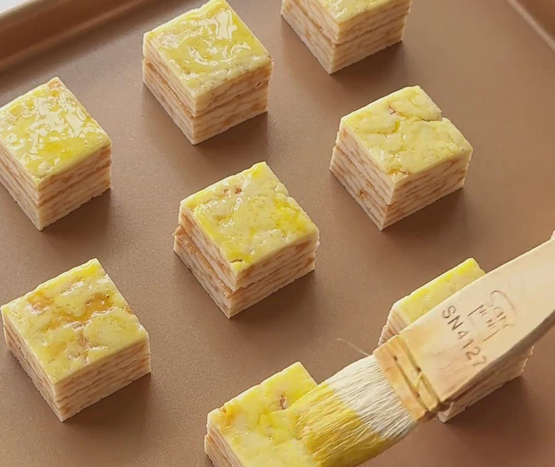 brush with egg wash 1 brush with egg wash 1